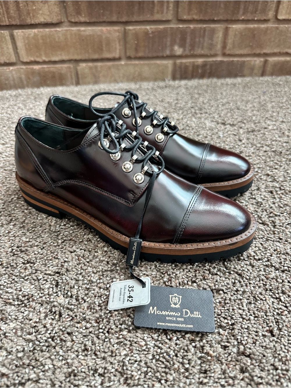 Massimo Dutti Burgundy Leather Speed-Lace Lug Sole Oxfords / Derbies 35 US 5 NWT